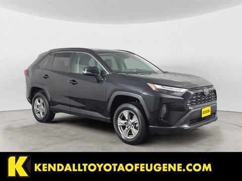 Used 2024 Toyota RAV4 XLE AWD/4WD image 7