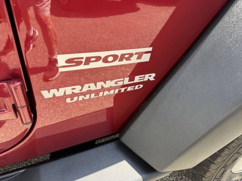 Used 2012 Jeep Wrangler Unlimited Sport AWD/4WD image 7