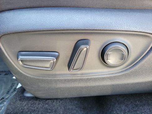 Used 2024 Toyota RAV4 XLE w/ Convenience Package FWD image 17