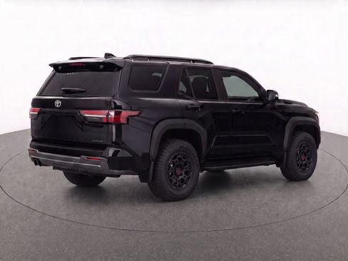 Used 2025 Toyota Sequoia TRD Pro AWD/4WD image 4