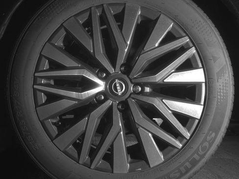 Used 2025 Nissan Altima 2.5 SV image 14