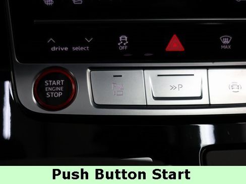 Used 2025 Audi RS Q8 performance image 25