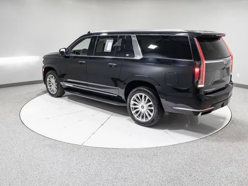 Used 2023 Cadillac Escalade ESV Premium Luxury image 36