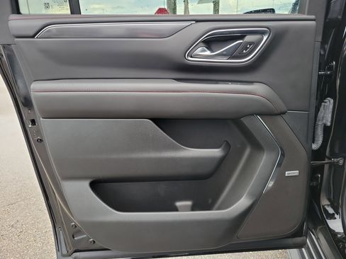 Used 2024 Chevrolet Suburban RST w/ Luxury Package RWD image 26