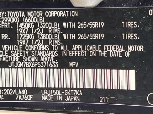 Used 2023 Lexus GX 460 Luxury w/ Sport Design Package AWD/4WD image 32