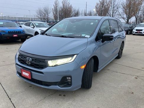 Used 2025 Honda Odyssey Sport-L image 3
