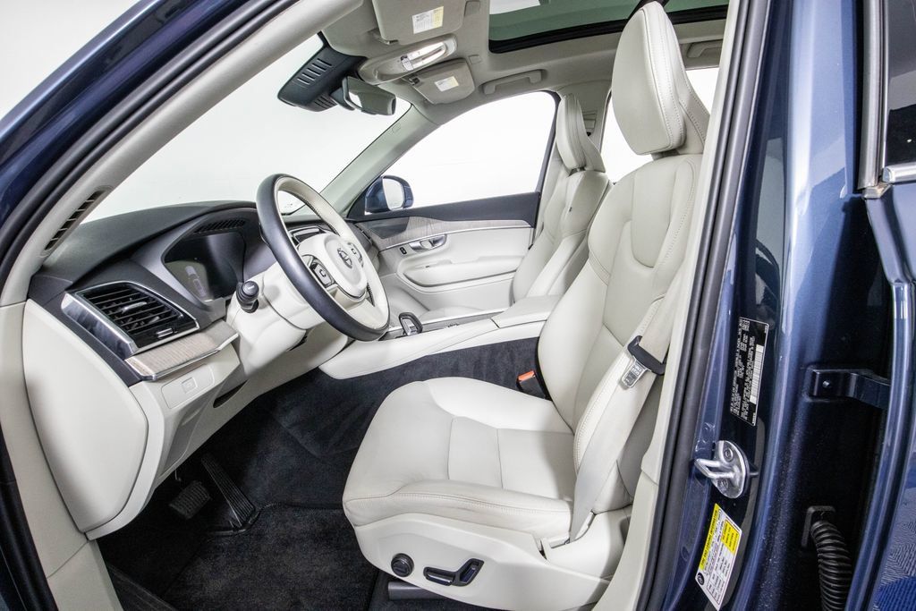 Used 2024 Volvo XC90 B5 Plus w/ Protection Package Premier AWD/4WD image 10