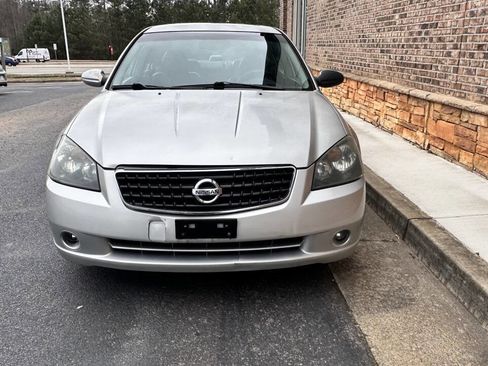 Used 2005 Nissan Altima 2.5 SL w/ (G02) SL Pkg image 3