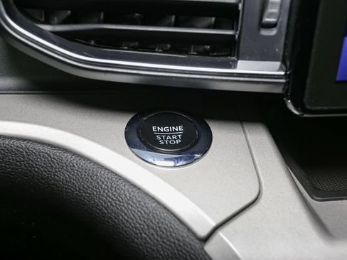 Used 2023 Ford Explorer XLT w/ Equipment Group 202A AWD/4WD image 28