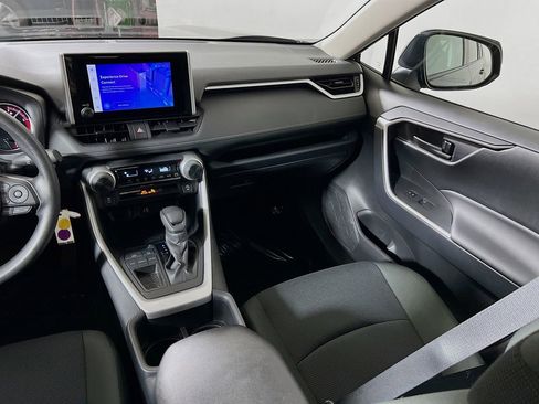 Certified 2025 Toyota RAV4 LE FWD image 21