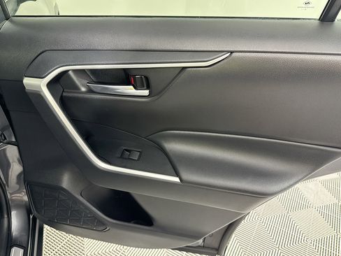 Used 2021 Toyota RAV4 XLE FWD image 45