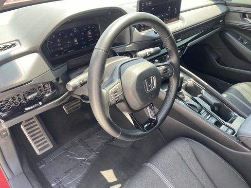 Used 2023 Honda Accord Sport image 17