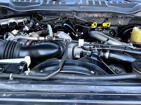 Used 2019 Ford F250 XLT w/ XLT Premium Package AWD/4WD image 34