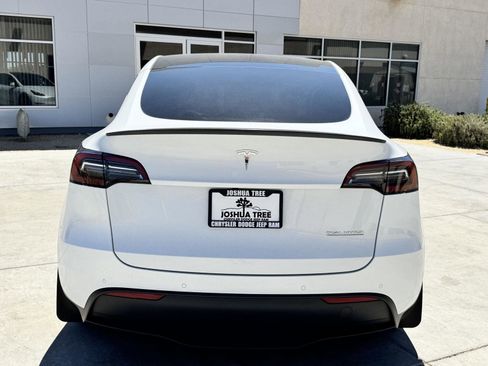 Used 2022 Tesla Model Y Performance AWD/4WD image 5
