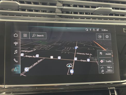 Used 2019 Audi Q8 Premium Plus AWD/4WD image 30