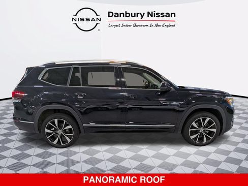 Used 2024 Volkswagen Atlas SEL Premium R-Line AWD/4WD image 2
