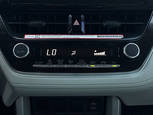 Certified 2025 Toyota Corolla Cross LE FWD image 18