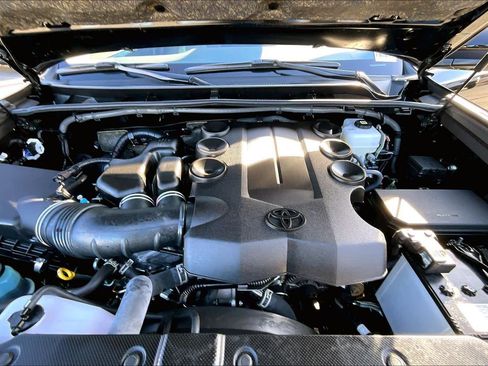 Used 2024 Toyota 4Runner SR5 Premium image 31