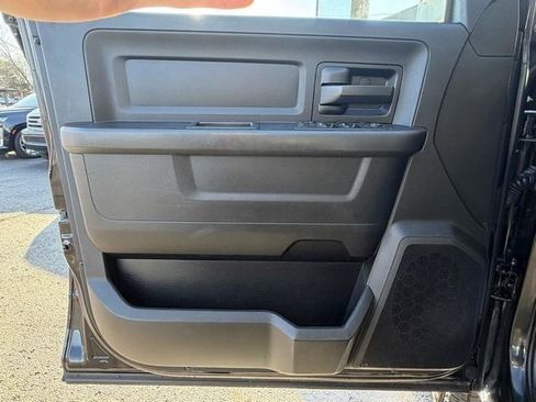 Used 2018 RAM 2500 Tradesman w/ Chrome Appearance Group image 11