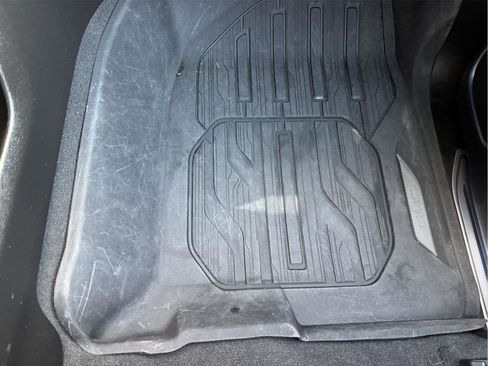 Used 2024 GMC Sierra 1500 Elevation image 32