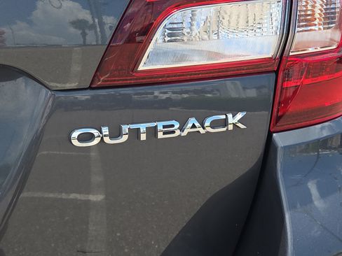 Used 2019 Subaru Outback 2.5i Premium AWD/4WD image 33