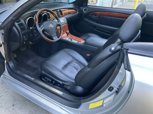 Used 2006 Lexus SC 430 Convertible RWD image 14