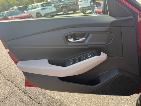 New 2025 Honda Accord SE image 32