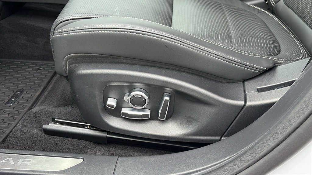 Used 2024 Jaguar I-PACE R-Dynamic HSE AWD/4WD image 13