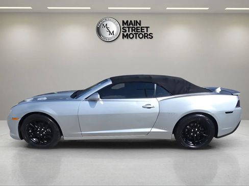 Used 2015 Chevrolet Camaro LT RWD image 2