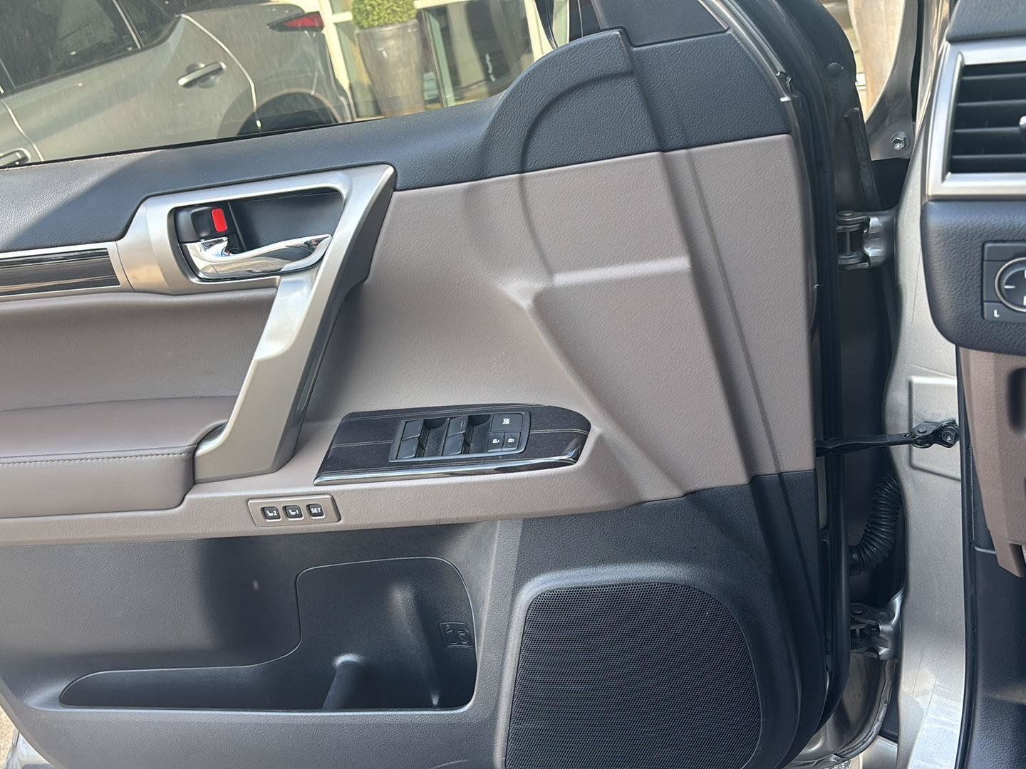 Certified 2020 Lexus GX 460 Premium AWD/4WD image 3