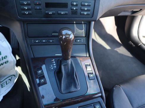 Used 2006 BMW 325Ci Coupe image 22