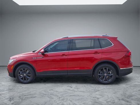 Used 2024 Volkswagen Tiguan SE w/ MDO Package, Three-Row image 4
