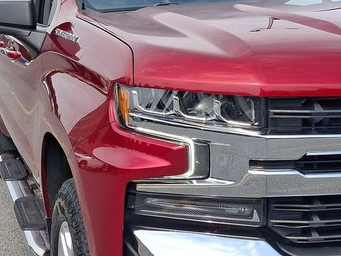 Certified 2021 Chevrolet Silverado 1500 LT AWD/4WD image 9