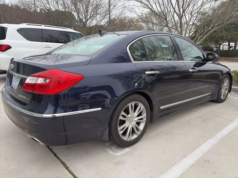 Used 2012 Hyundai Genesis 4.6 image 5