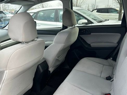 Used 2017 Subaru Forester 2.5i Premium image 6