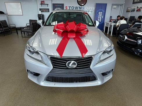 Used 2015 Lexus IS 250 w/ Premium Package RWD image 18