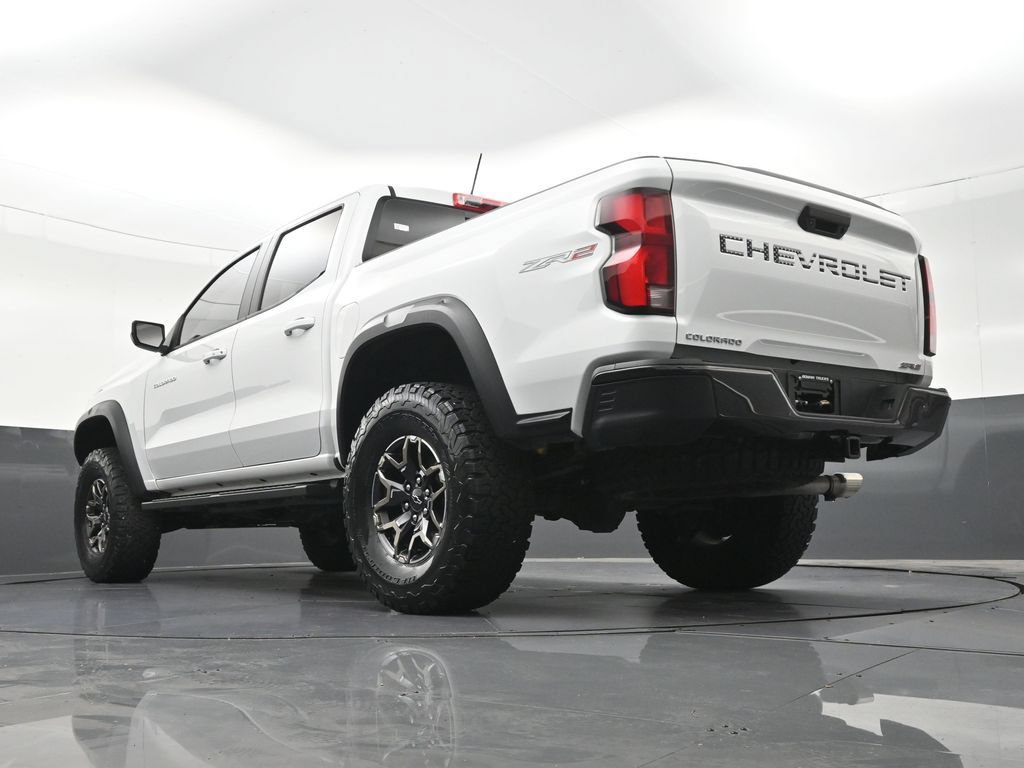 Used 2024 Chevrolet Colorado ZR2 AWD/4WD image 30