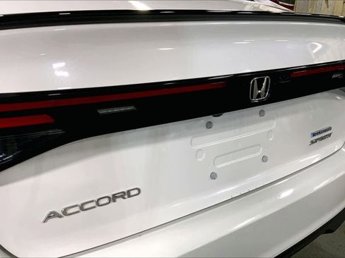 Used 2025 Honda Accord Sport image 31