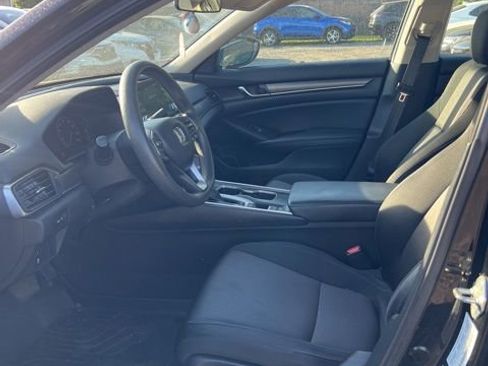 Used 2018 Honda Accord LX image 5
