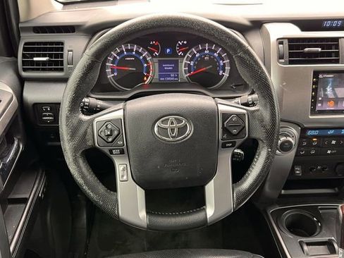 Used 2015 Toyota 4Runner Limited image 11
