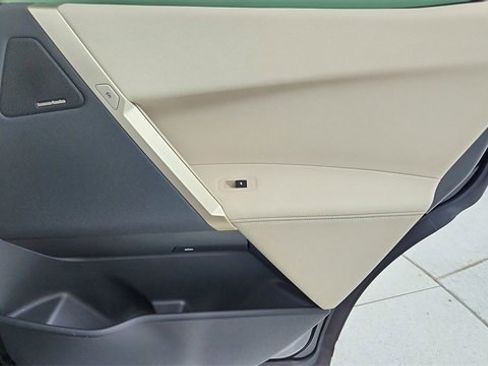 Used 2024 BMW iX xDrive50 w/ Premium Package image 28