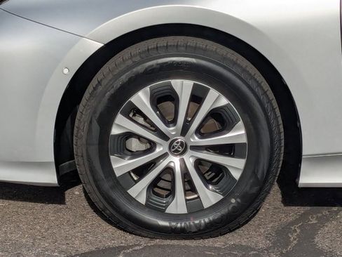 Used 2020 Toyota Prius LE image 22