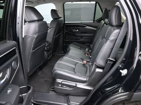 Used 2025 Honda Pilot EX-L image 34