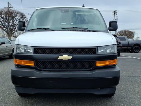 Used 2020 Chevrolet Express 2500 image 2