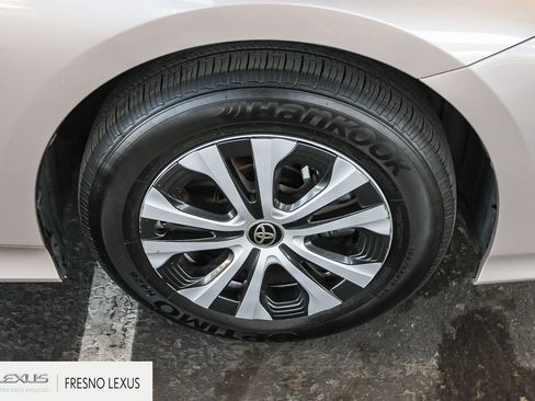 Used 2020 Toyota Prius Prime XLE FWD image 9