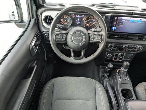 Used 2024 Jeep Wrangler Unlimited Sport AWD/4WD image 20