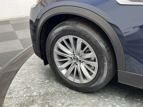 Certified 2024 MAZDA CX-90 Plug-In Hybrid w/ Preferred image 33