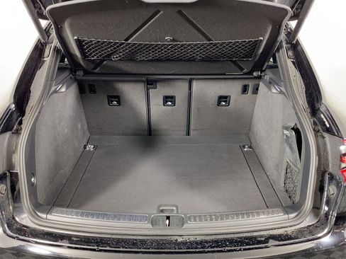 Used 2018 Porsche Macan Turbo w/ Premium Package Plus image 28