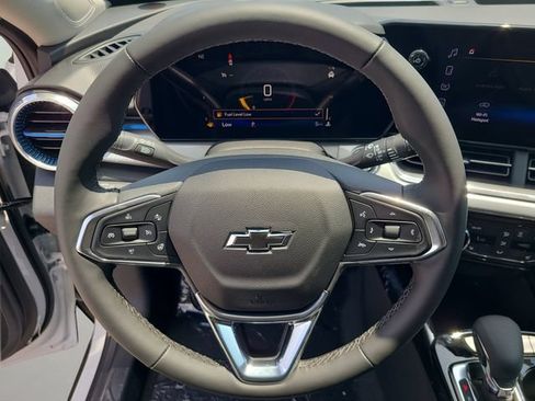 New 2026 Chevrolet Trax LT w/ Midnight Edition FWD image 23