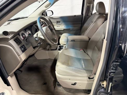 Used 2005 Dodge Durango SLT image 23